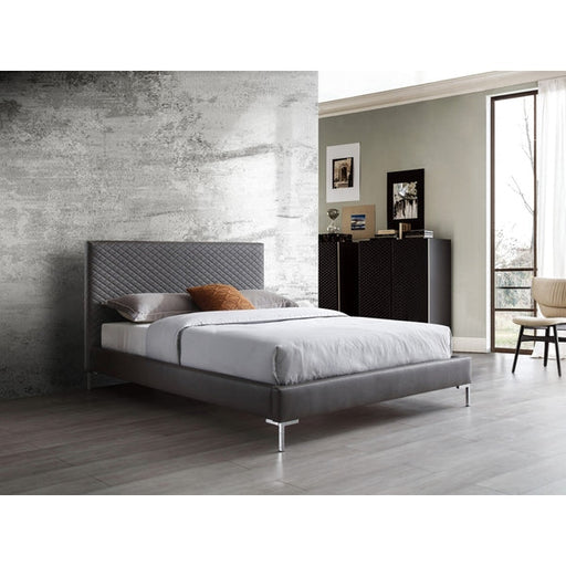 Whiteline Mods Liz Queen Bed - BQ1689P