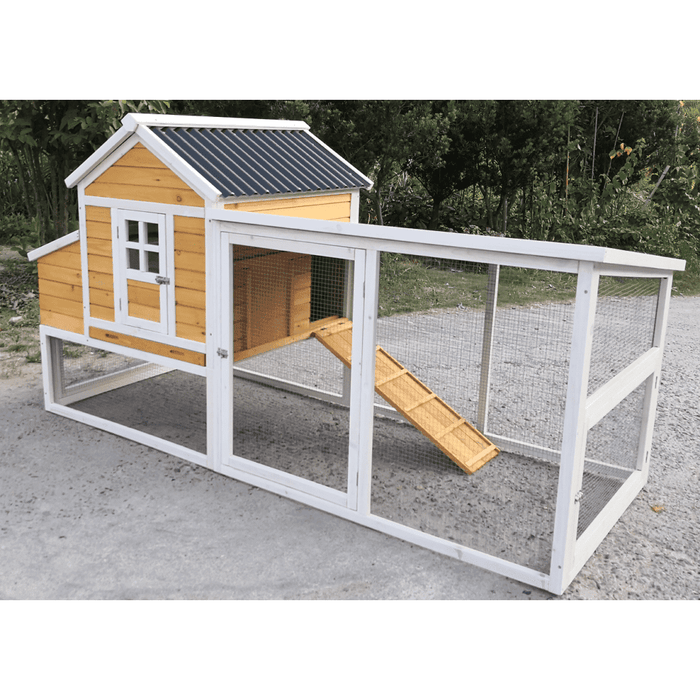 Rugged Ranch™ Laredo Wood Chicken Coop Up to 5 chickens