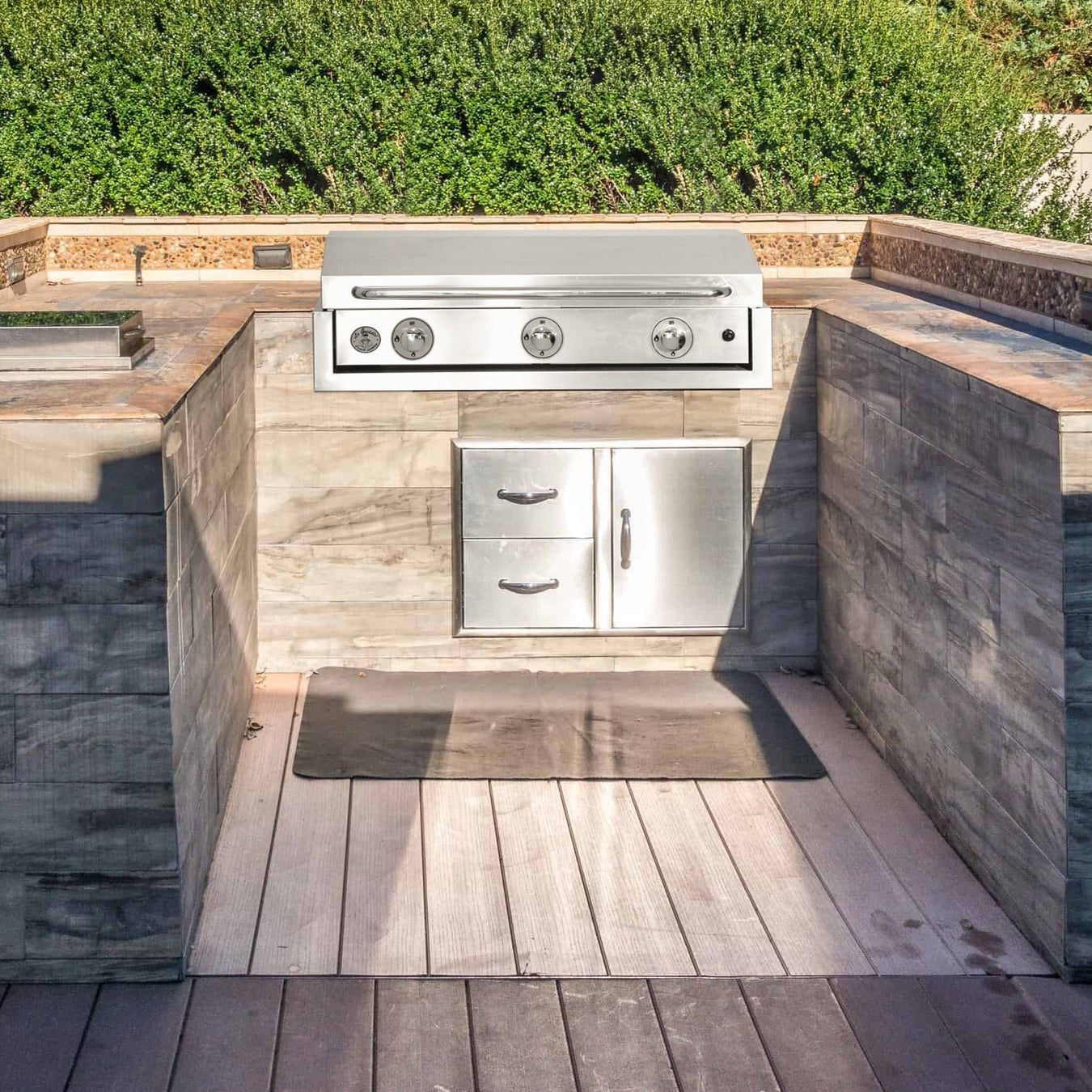 Outdoor Kitchen